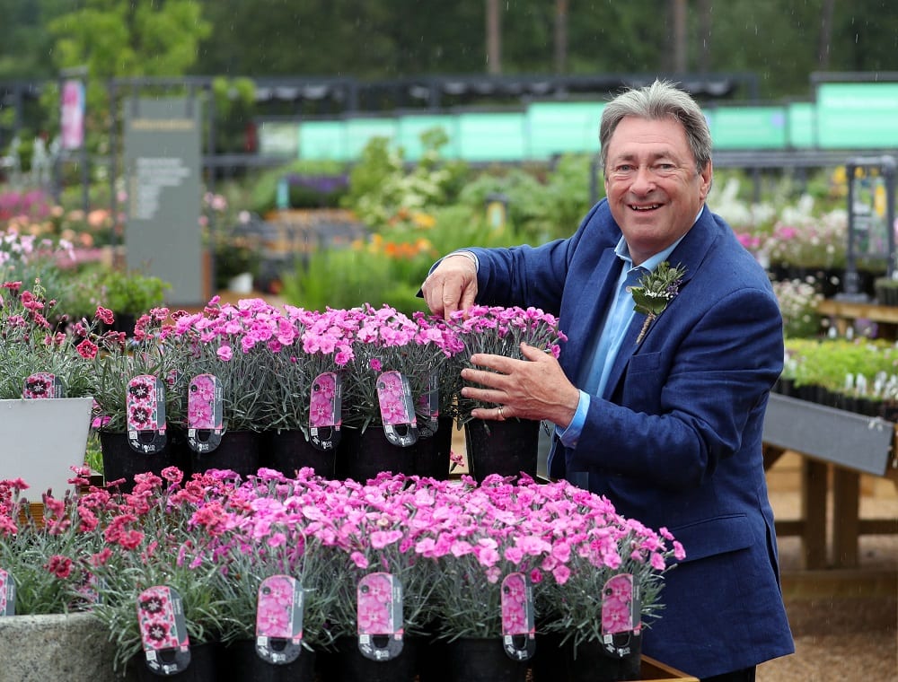 Gardening With Alan Titchmarsh - Grow Your Own At Home With Alan Titchmarsh