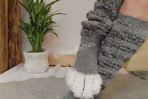 Knit a Pair of Kitty-Cat ‘Socks Paws’ Designed By Violetta Vozna … Wow Now, Meow!