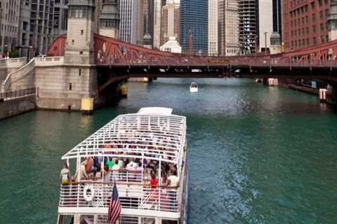 How much does it cost to ride a boat in chicago?