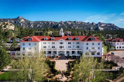 19 Most Haunted Hotels in the US