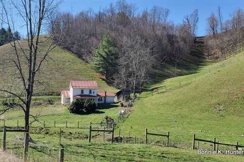 Farmhouses, Barns & Green - Oh My!