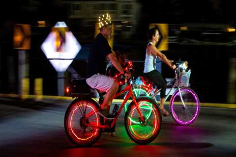 Do You Need Reflectors and Lights When Bicycling at Night in Cape Coral, Florida?